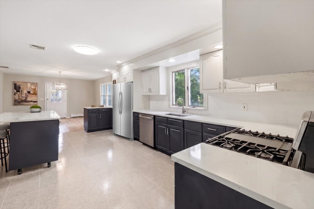 156 River Rd