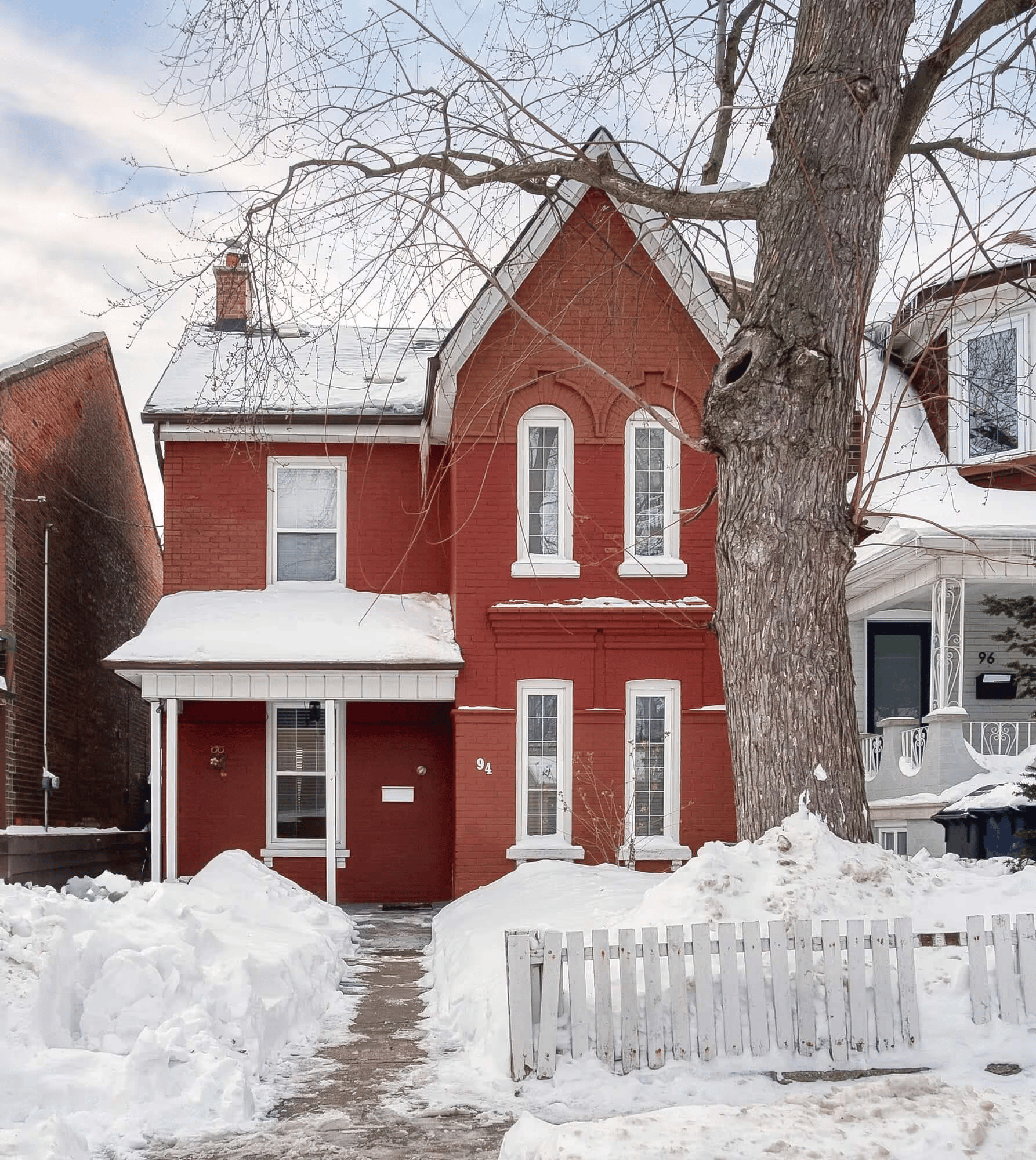 94 St Clarens Ave