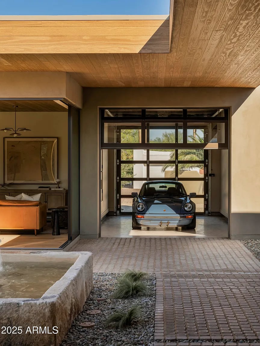 8631 N AVENIDA DEL SOL