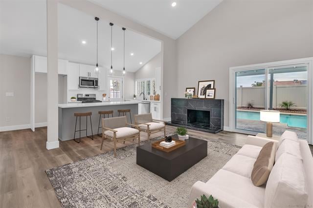 10332 Escadera Dr