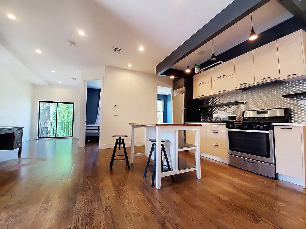 287 Harman St 3R