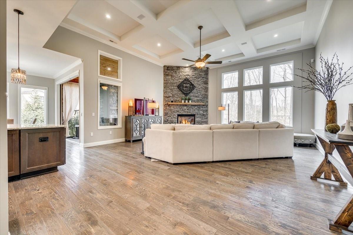1206 Delaney Dr