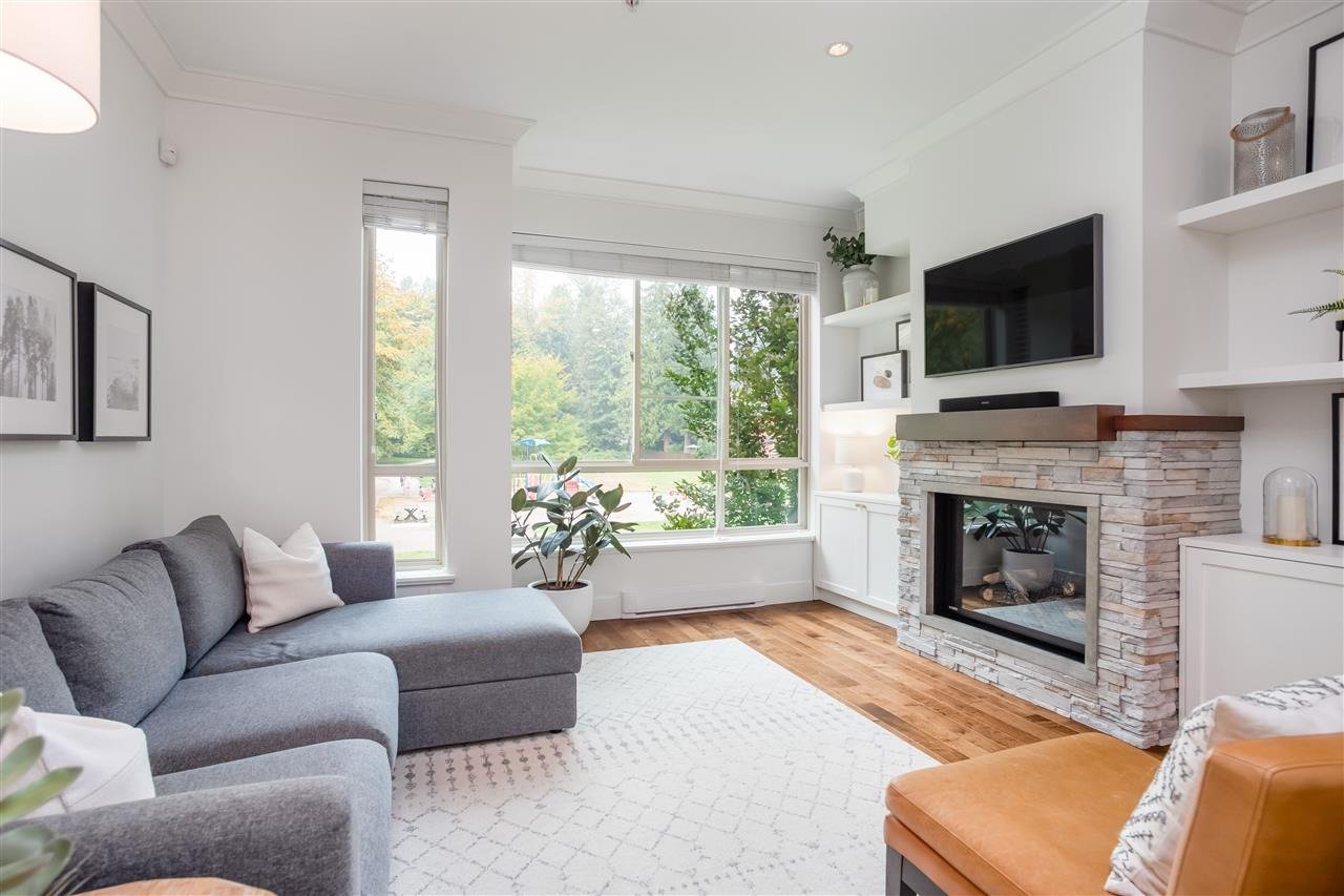 897 Premier St, #17