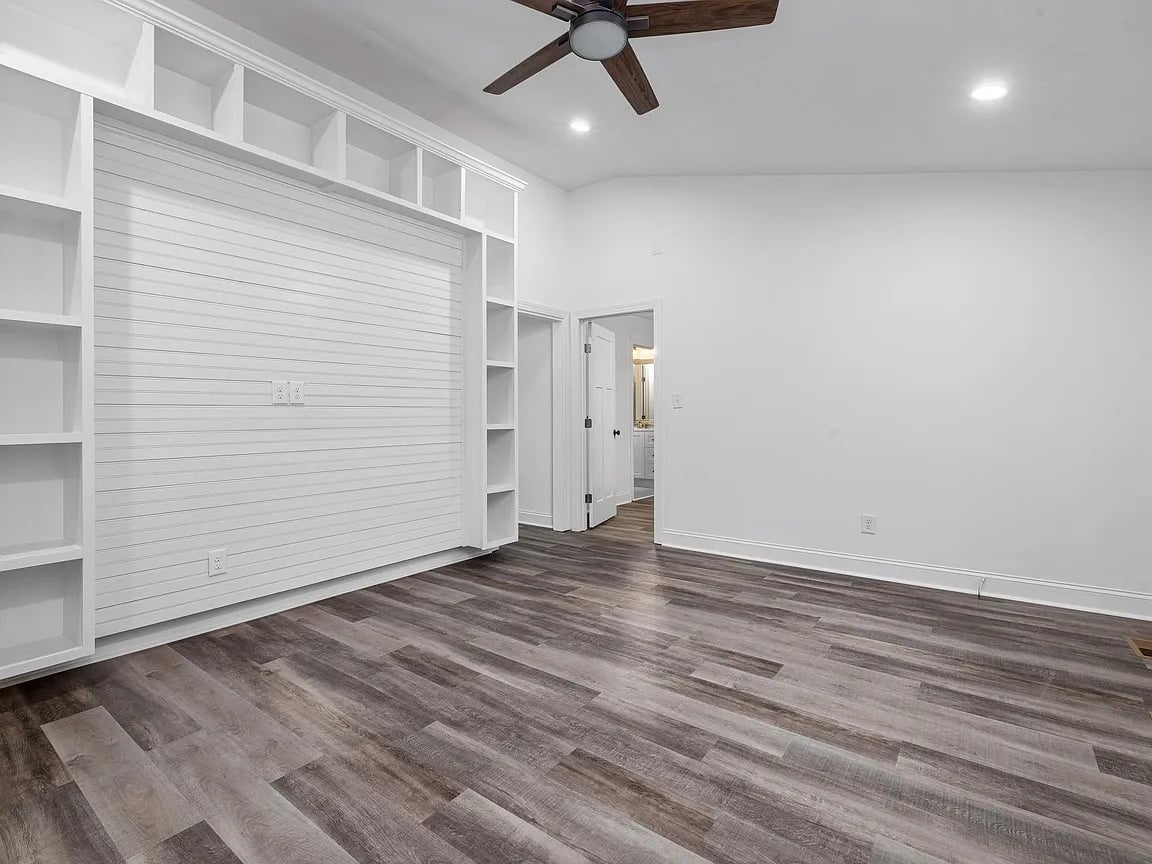 105 Hines Ct