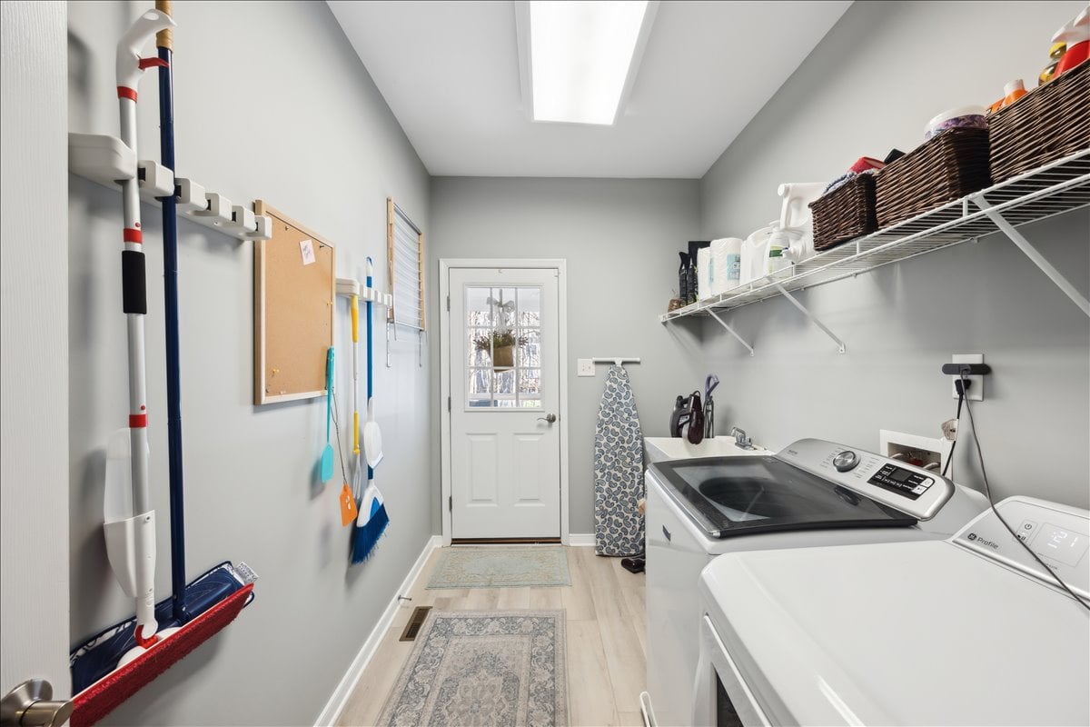 4513 Lake Summer Mews