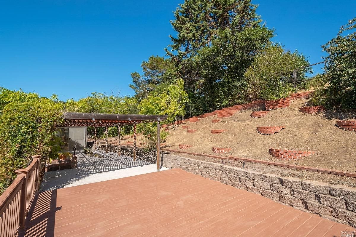 103 Twelveoak Hill Dr