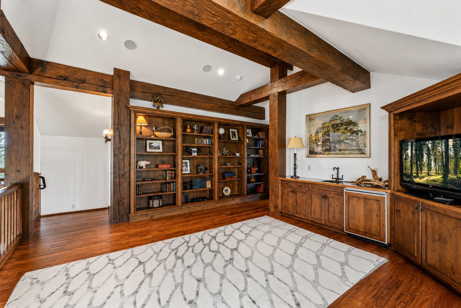 1092 The Summit Trail