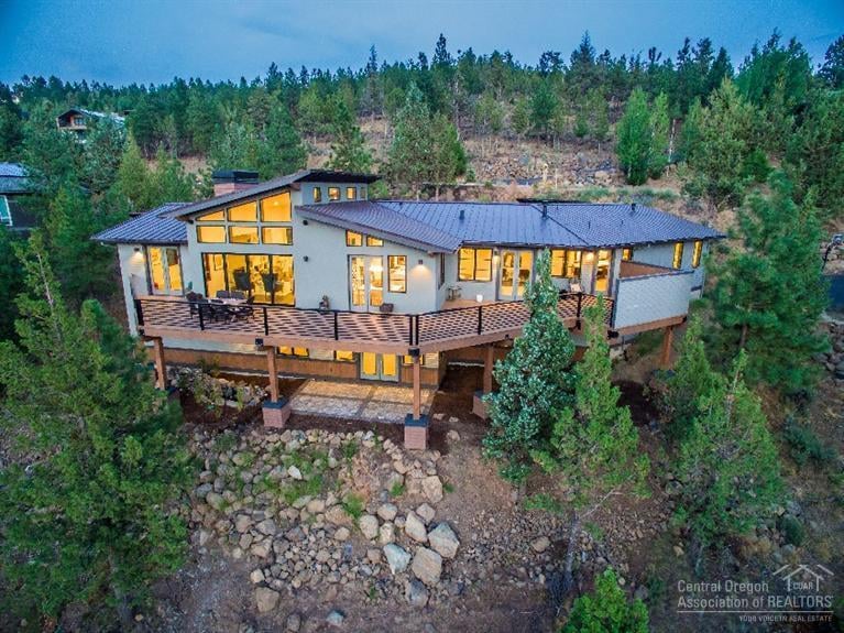 2897 NW Horizon Dr