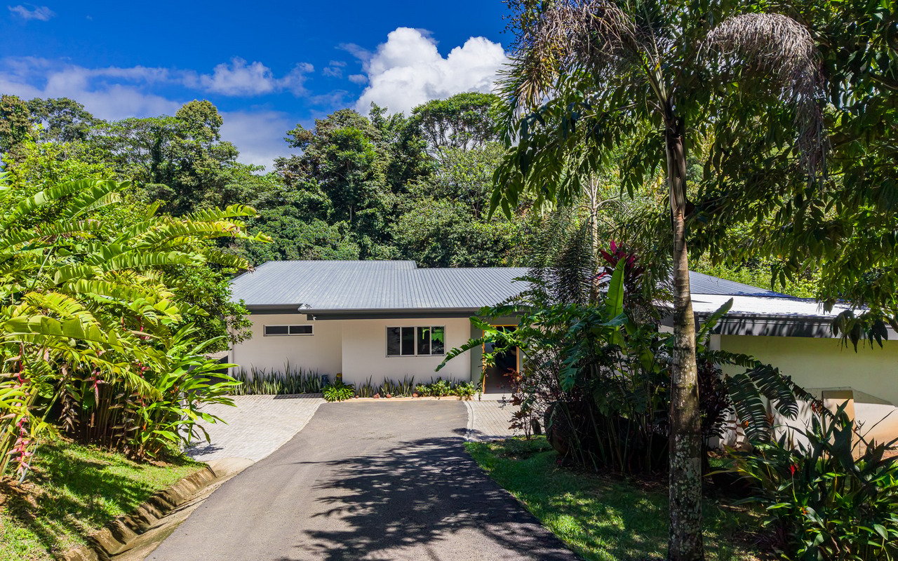 Unique Riverfront Home With Prime Location in Uvita