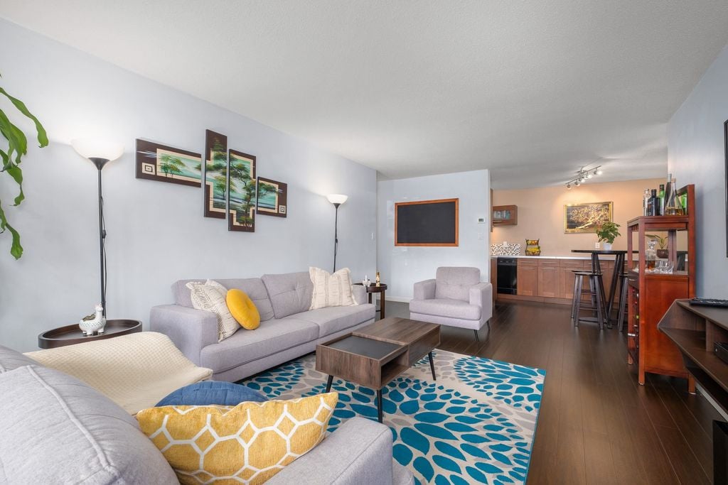 155 5th St E, #102