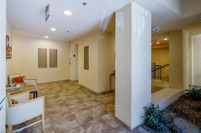 9140 Tesoras Dr #302