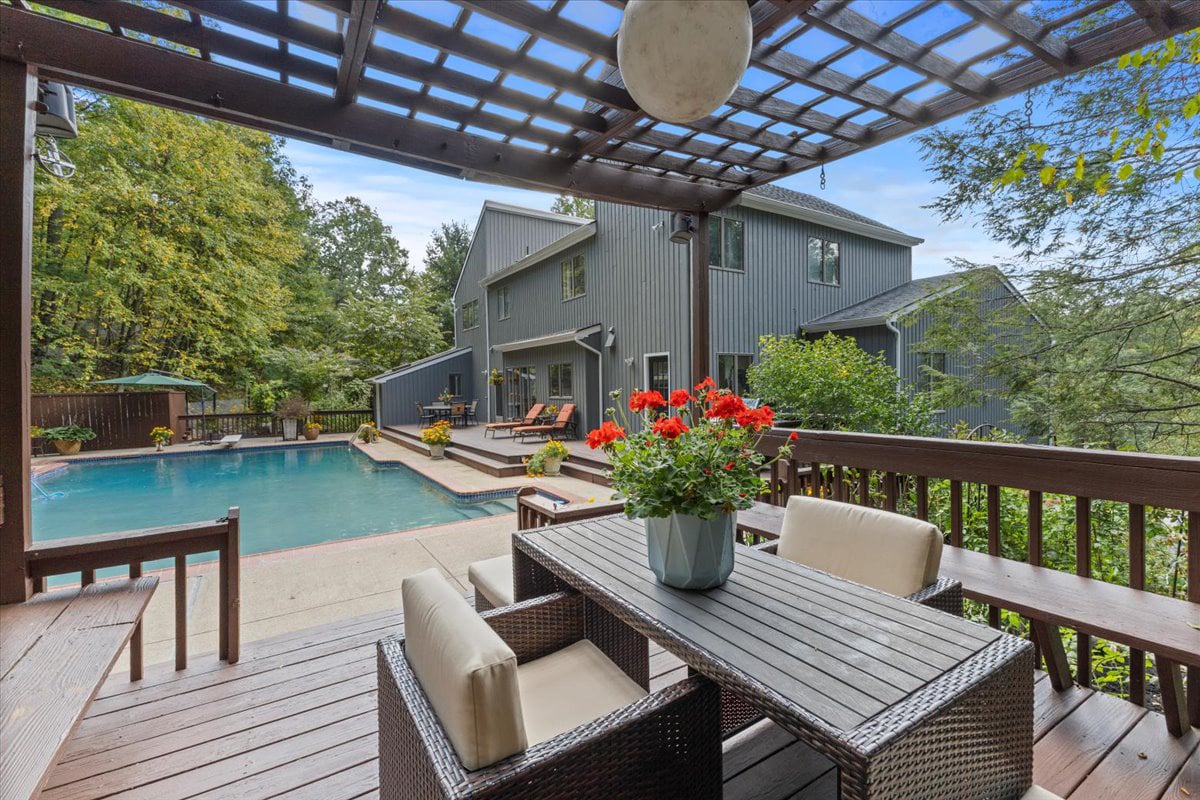 10 South Glen Road
