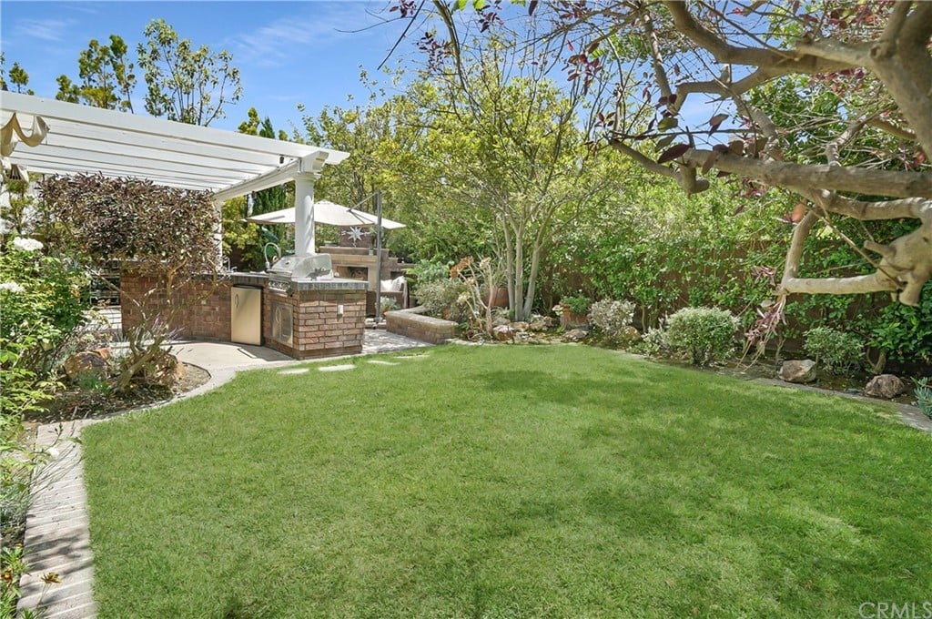 6 Galora Ln