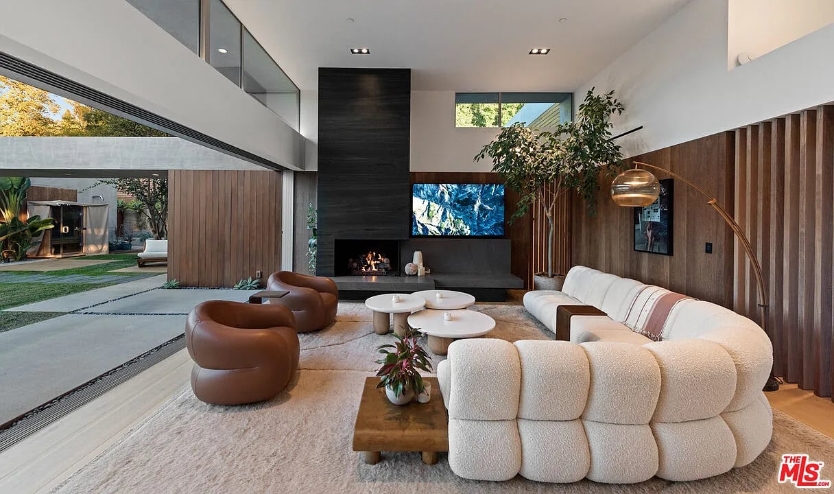 9621 Arby Dr