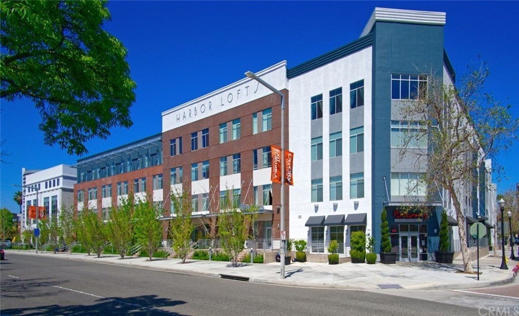 435 W Center St. #204