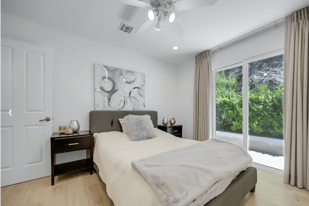 Luxe, Bellagio, 90049