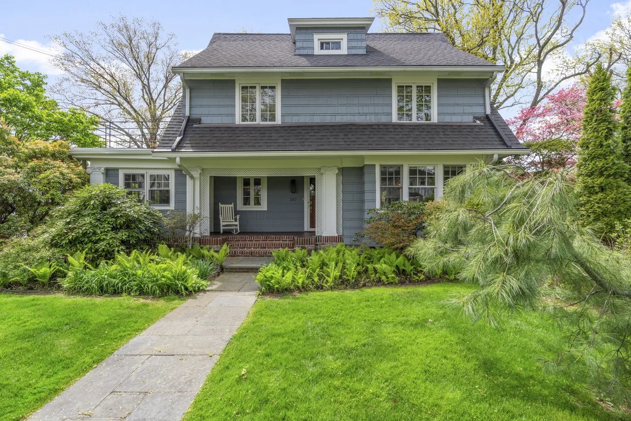257 Ancon Ave