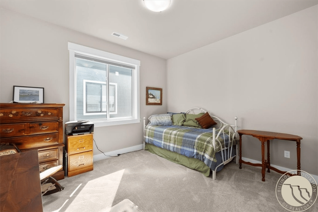 3110 Falcon Cir