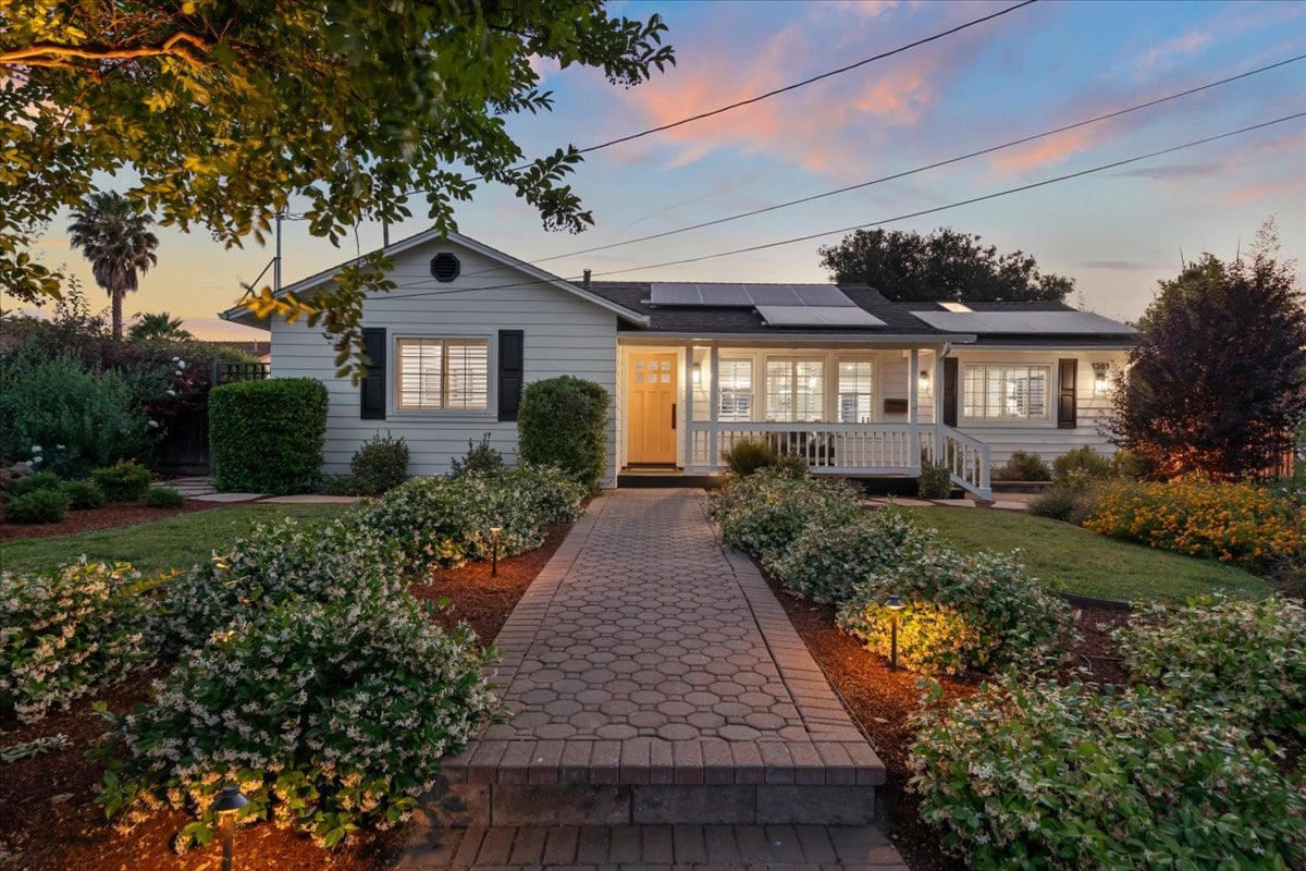 1361 Flora Avenue