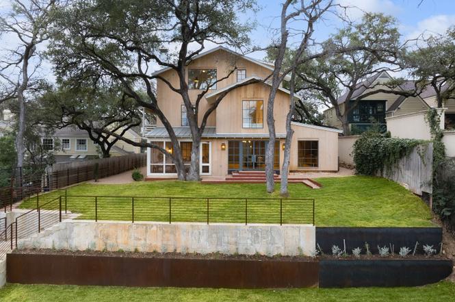 1012 Gaston Ave