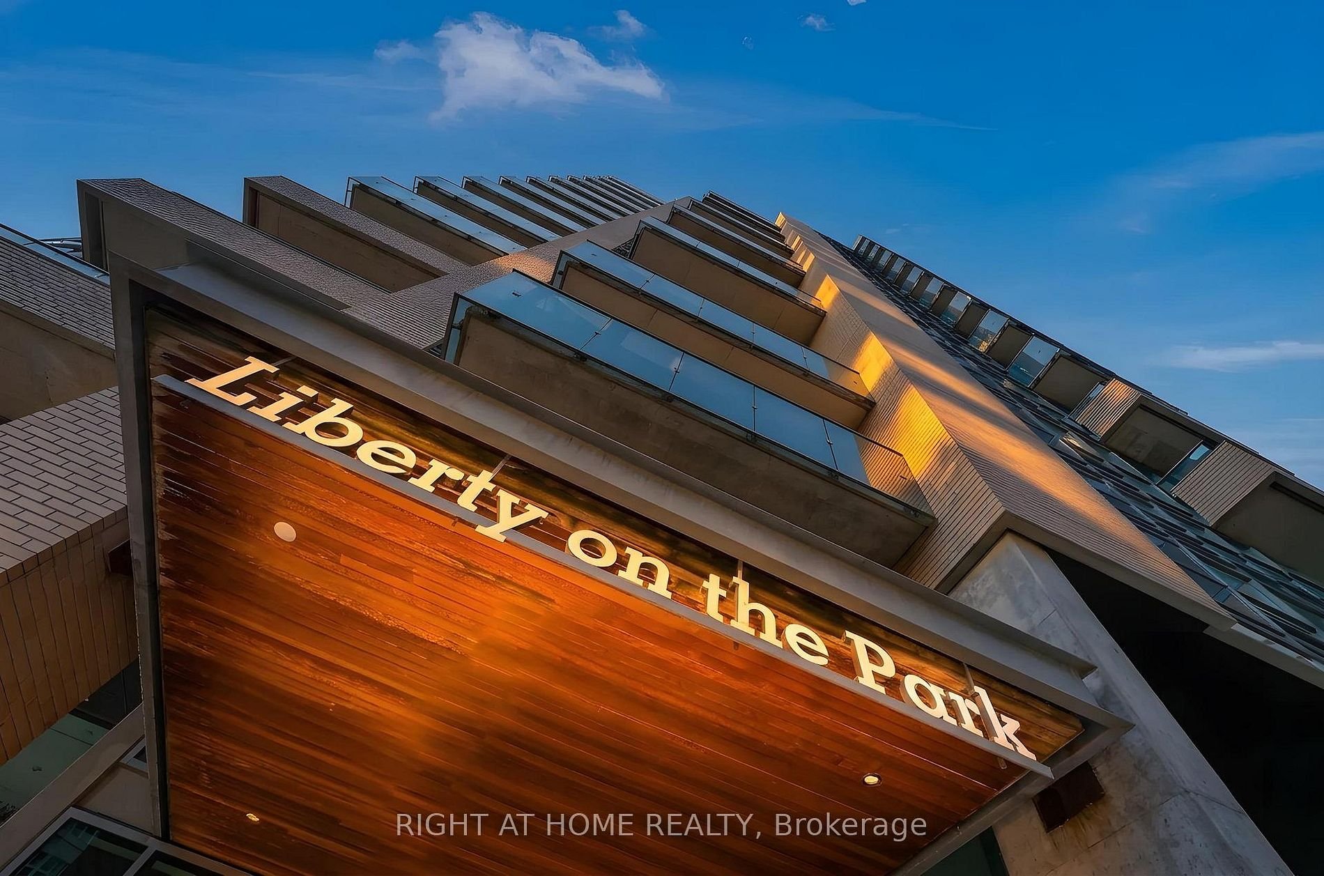 PH IN DESIGNER LIBERTY VILLAGE BUILDING