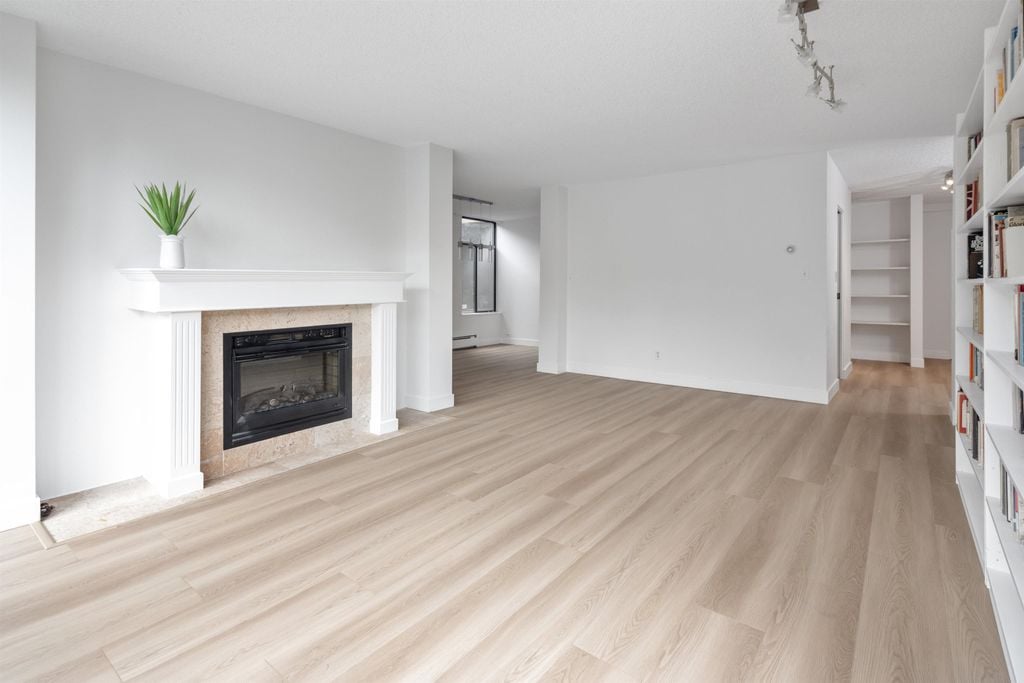 2101 Mcmullen Ave, #101