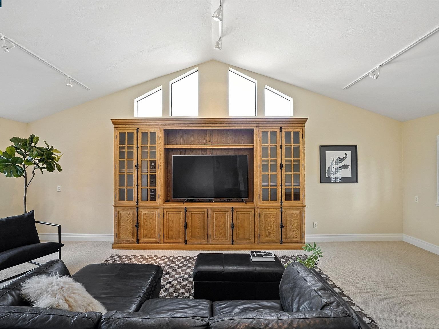 37 Bacon Ct