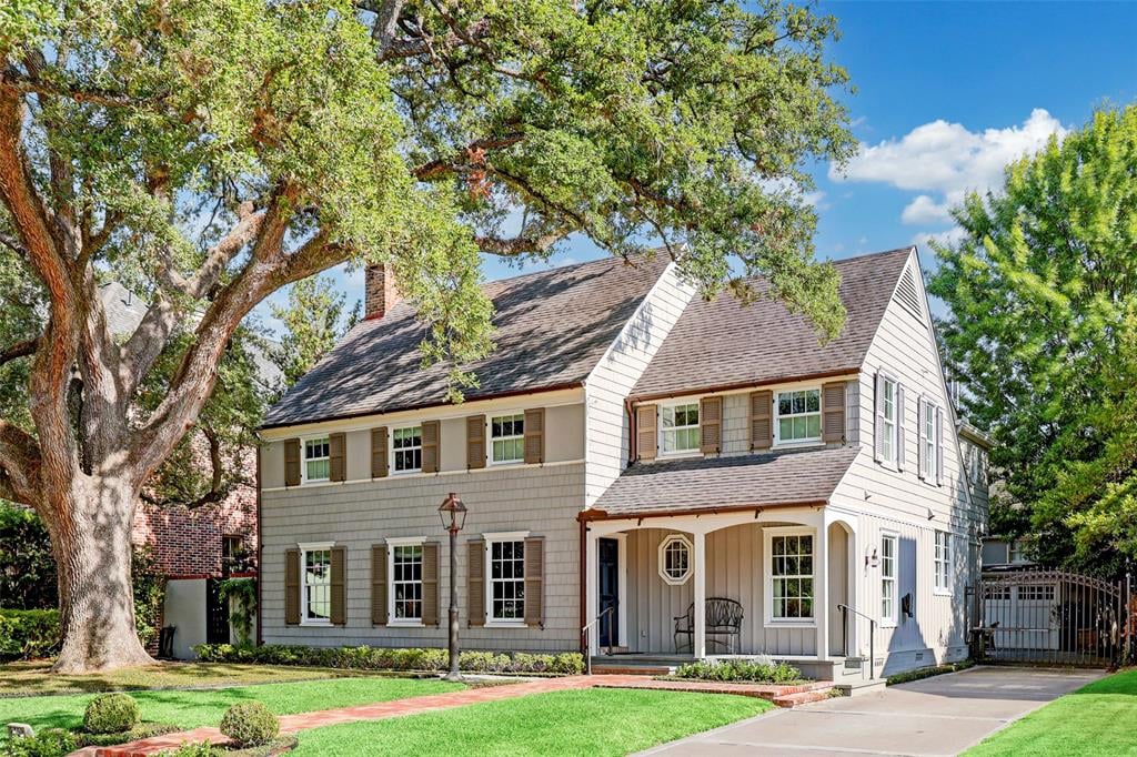 2407 Pelham Dr