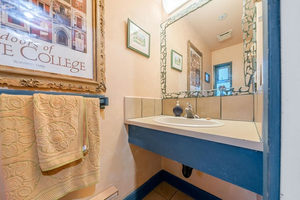 49 W 7th Ave, #3447