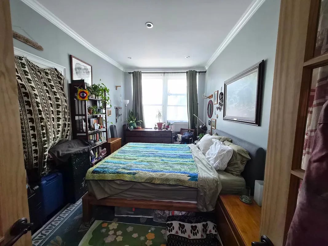 1867 Bleecker St 1L