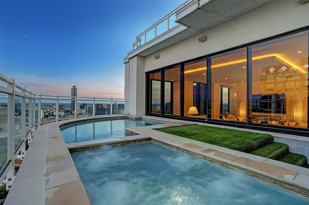 1409 Post Oak Blvd #2801