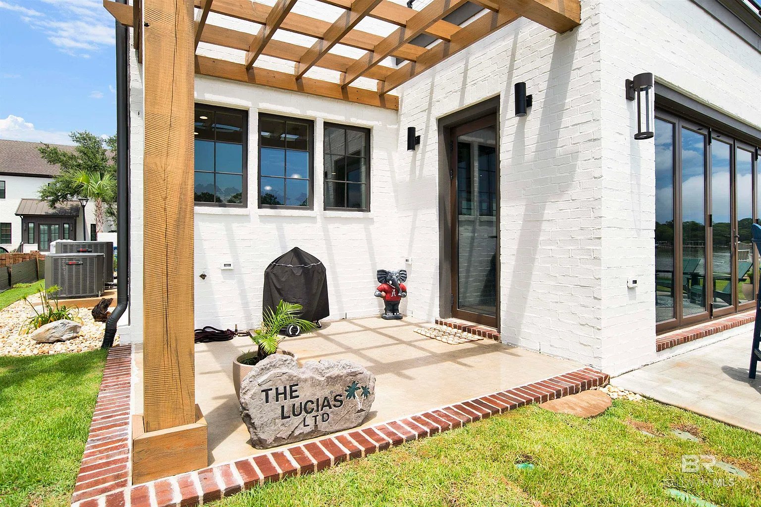873 Inlet Cir