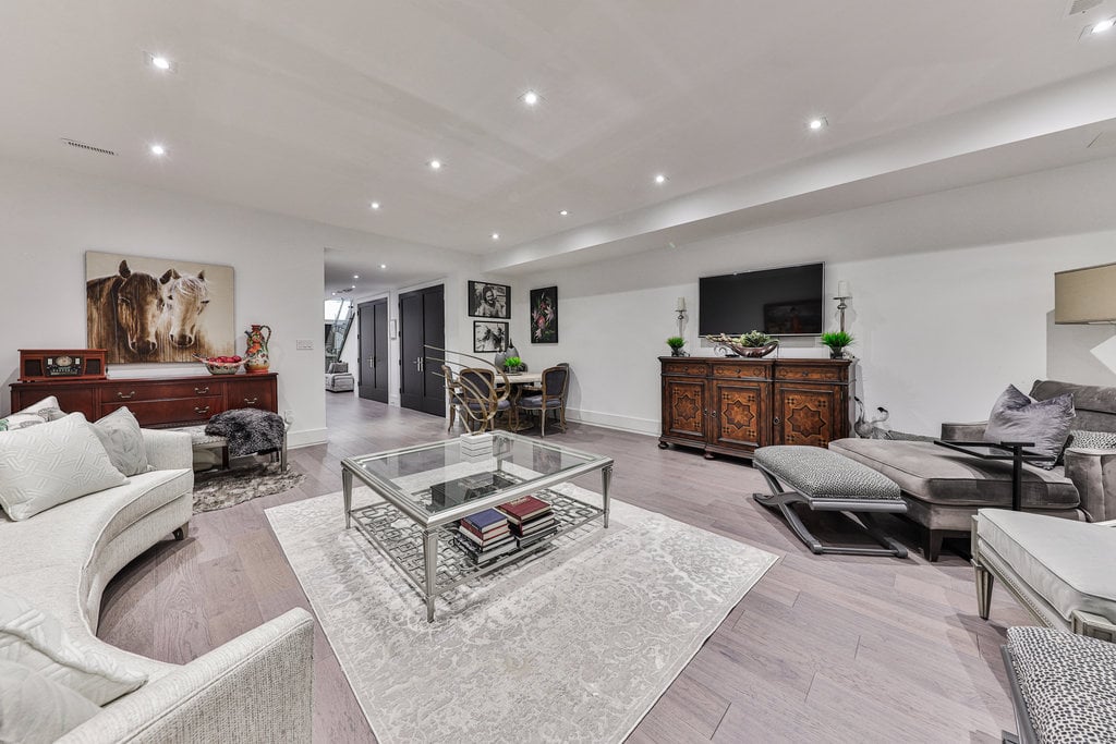 7B Iroquois Ave