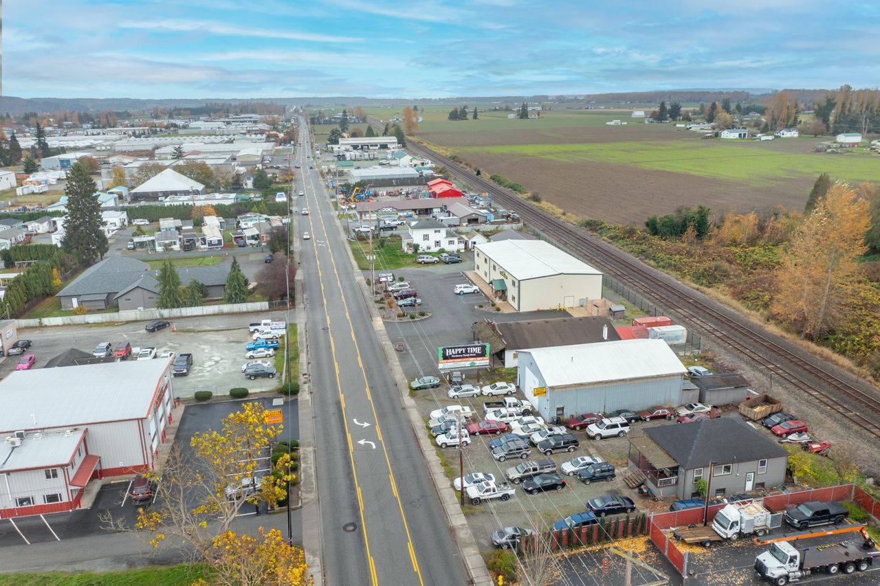 2401–2407 Old Hwy 99 S