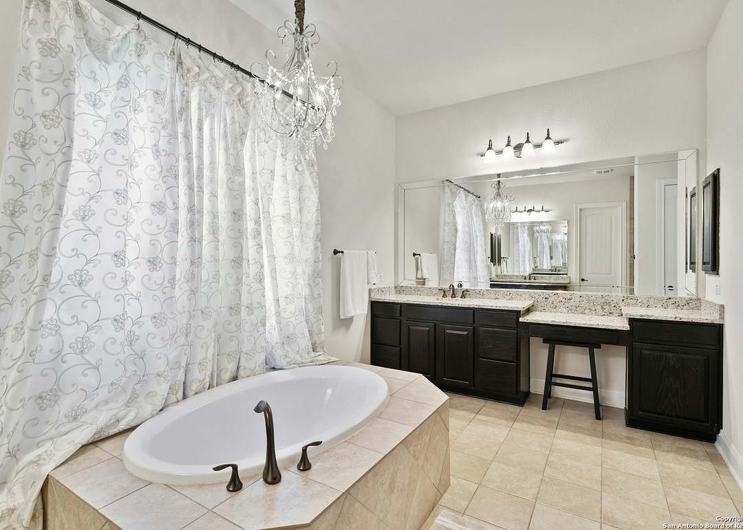 8903 Irving Hl