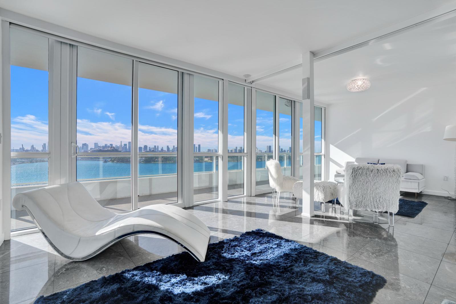 520 WEST AVE #1101
