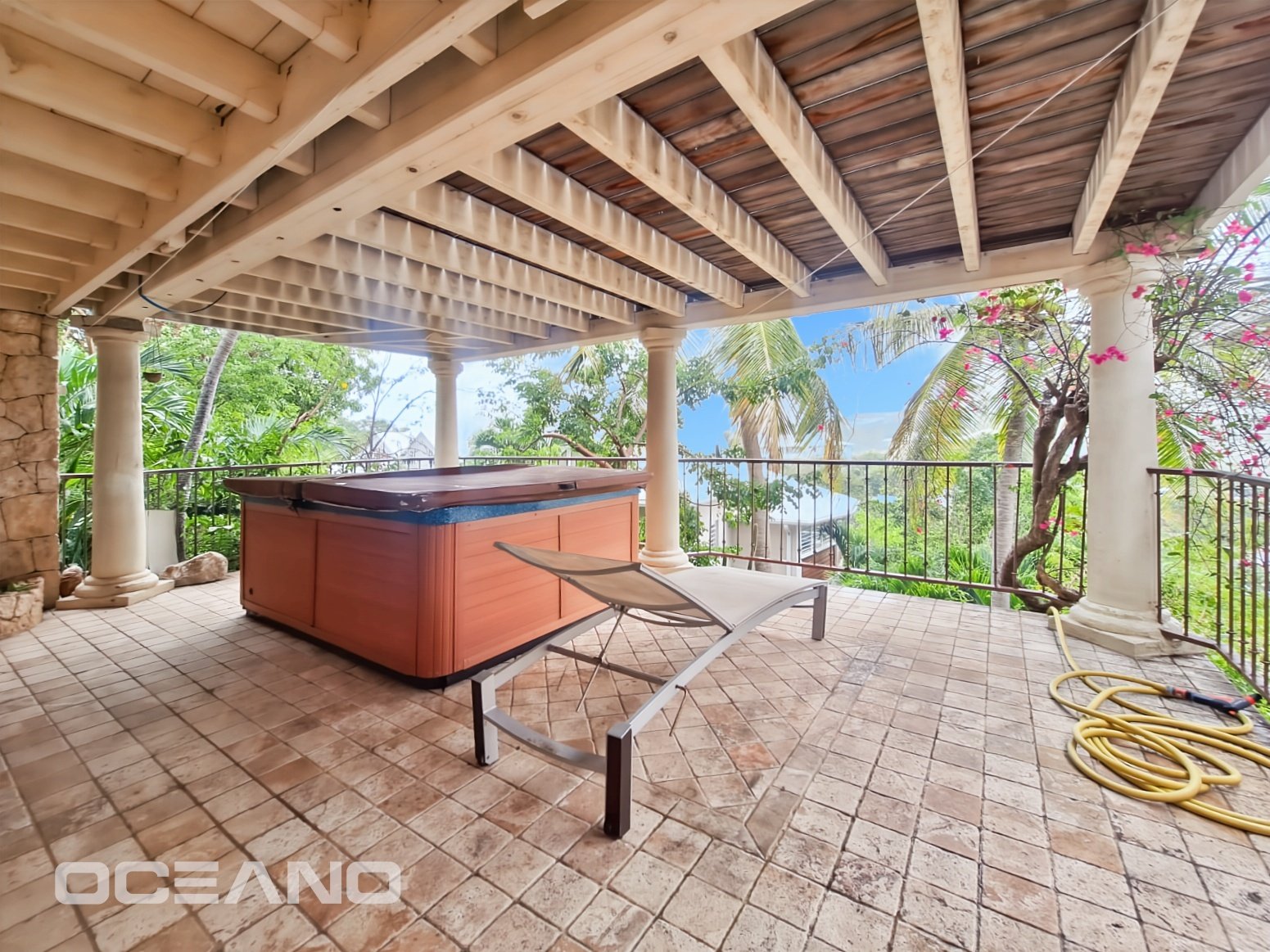 3 bedrooms Townhouse + Studio 