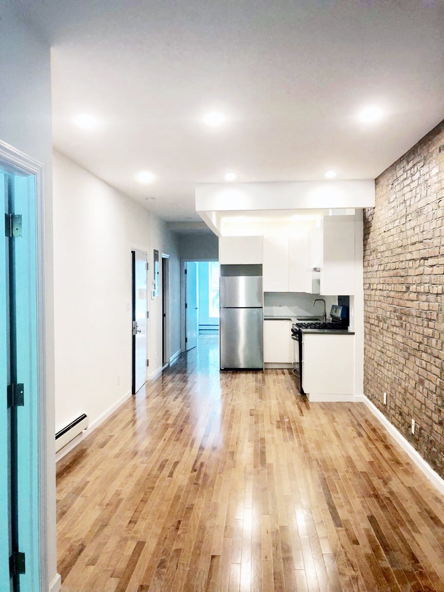 638 Rogers Ave 2nd Fl