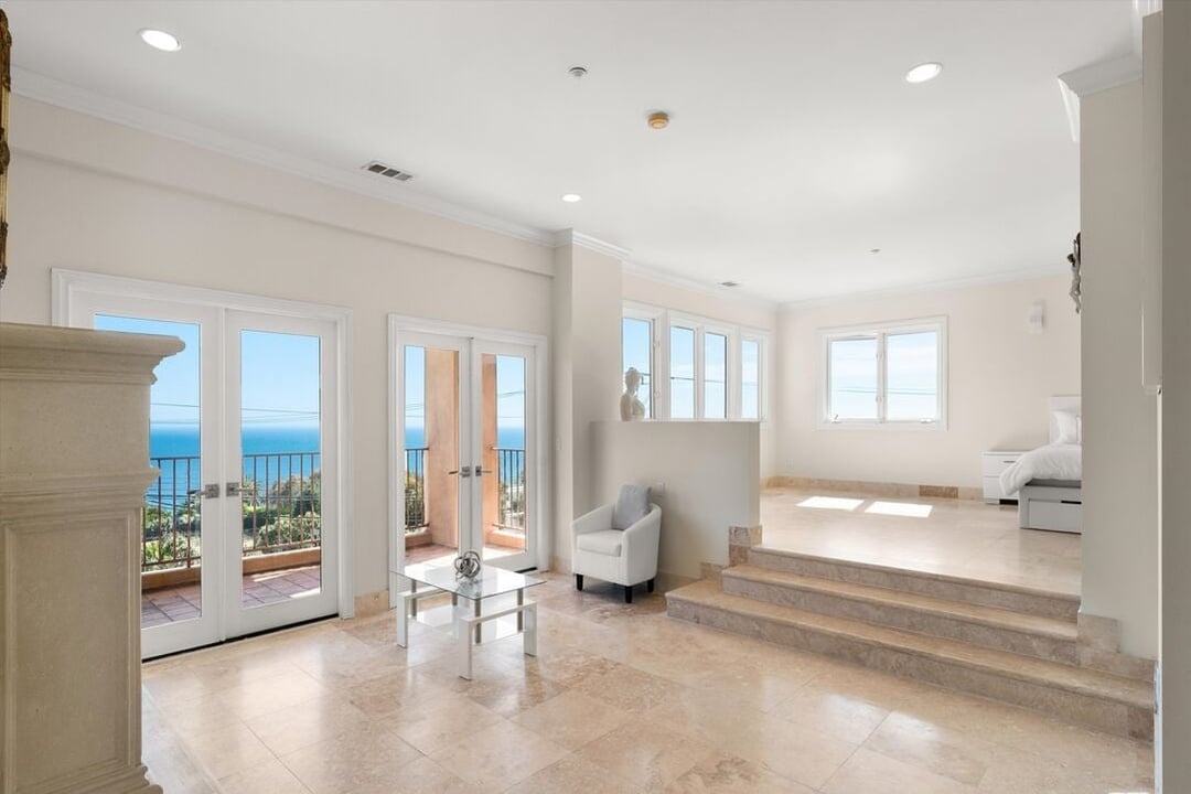 Puesta Del Sol St, 90265