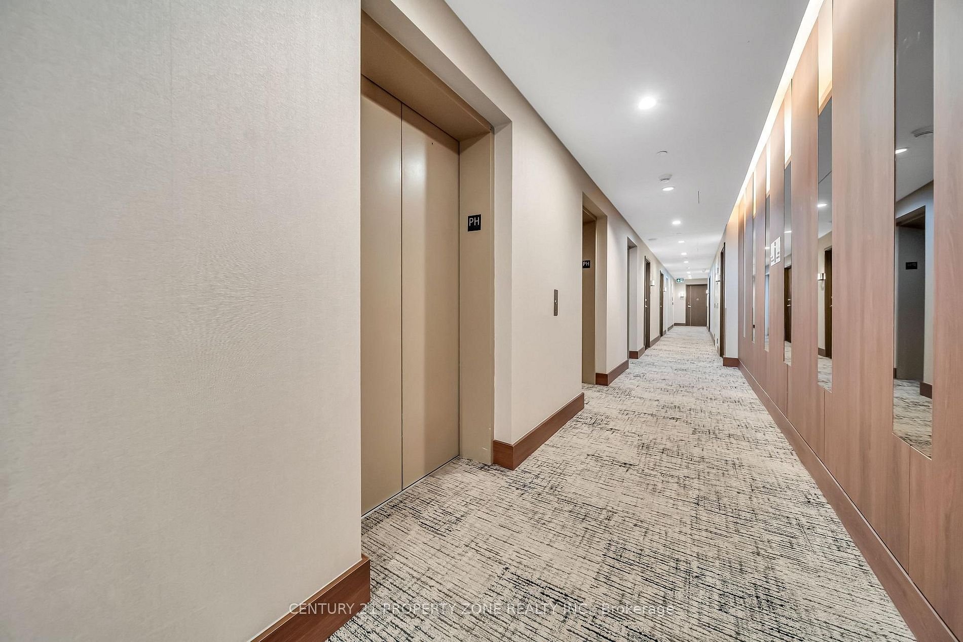 PERFECT SUITE FOR PENTHOUSE LIVING