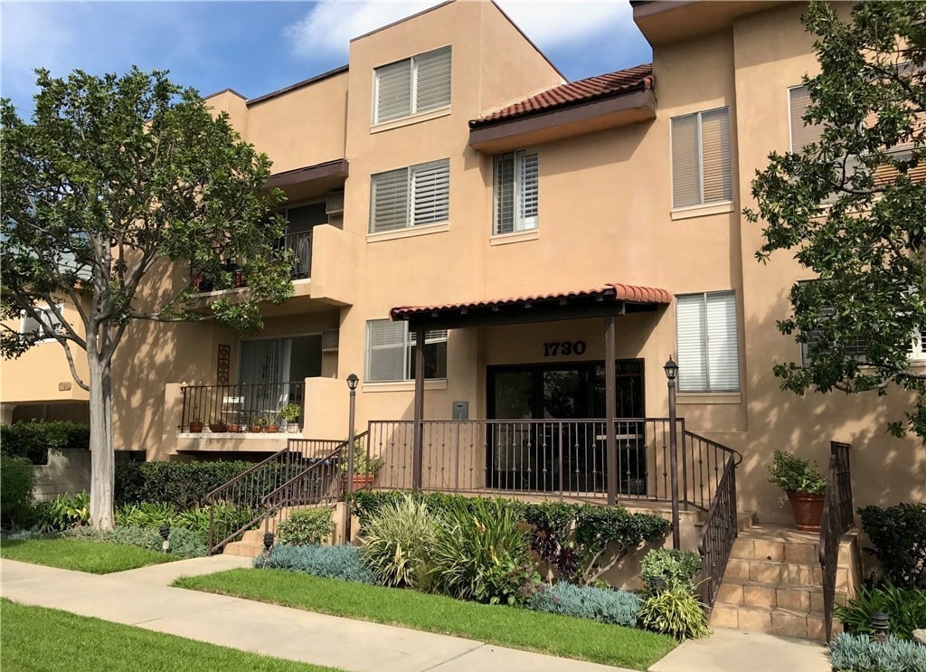 1730 Camden Ave #204