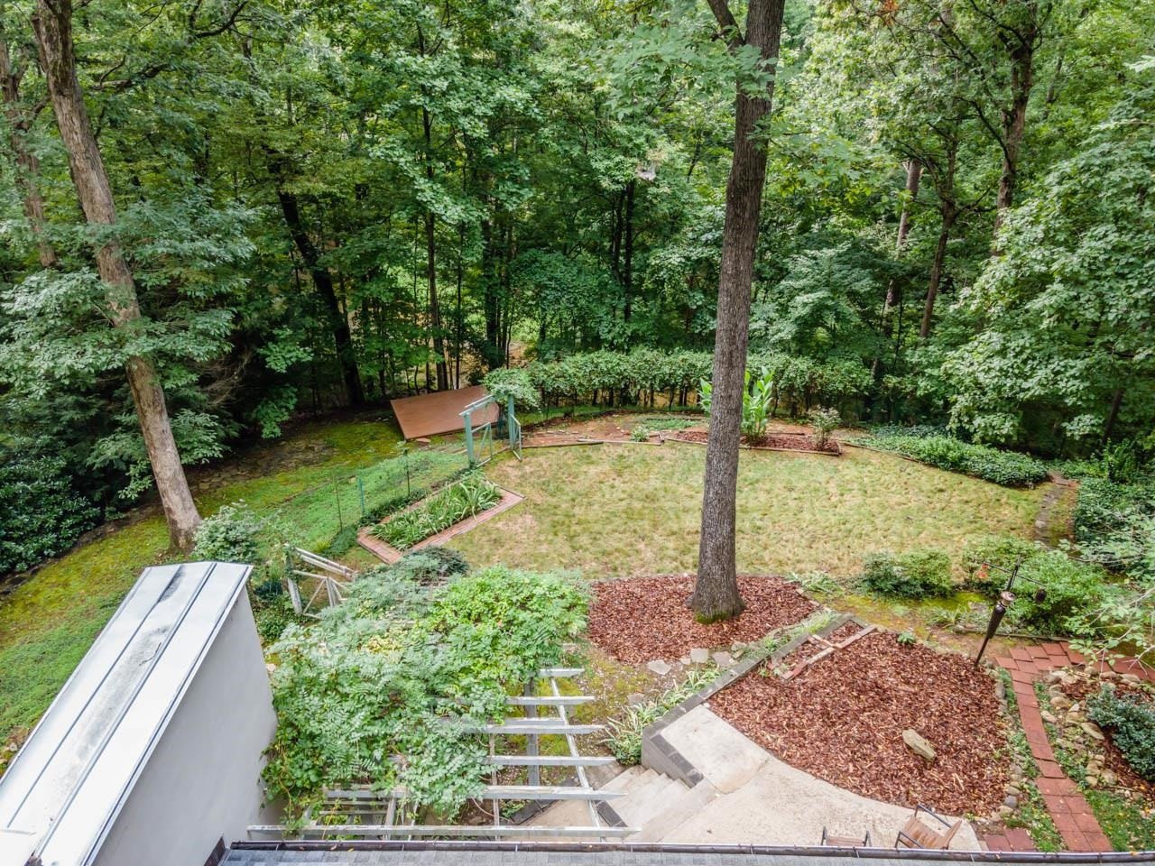 1120 Sourwood Dr
