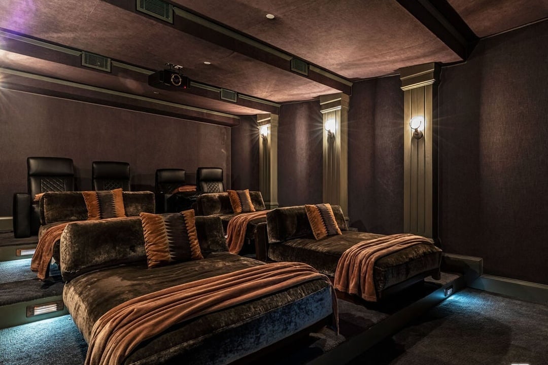 Monarch Reserve, N Norman Pl, 90049