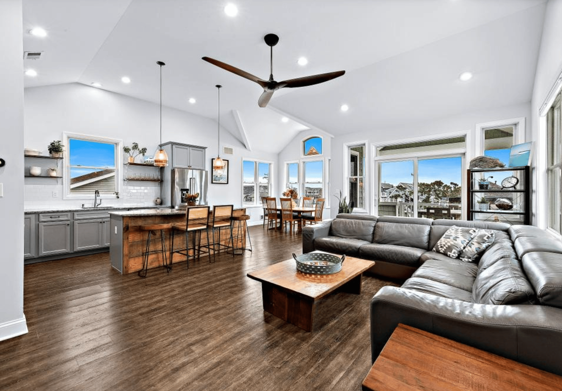 444 Centre Street, Beach Haven