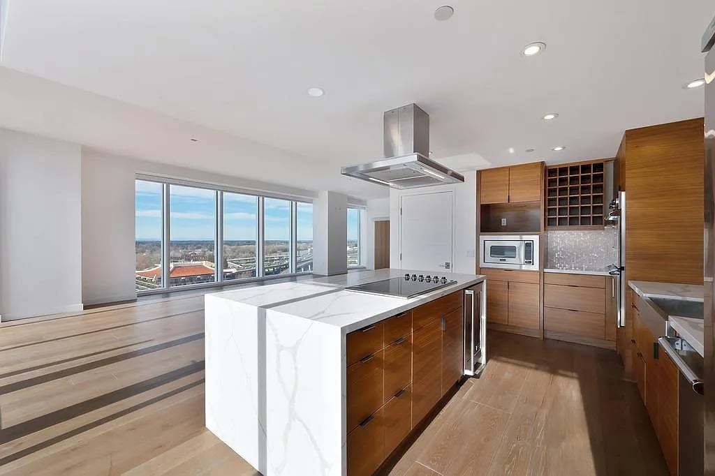 500 J St #1701
