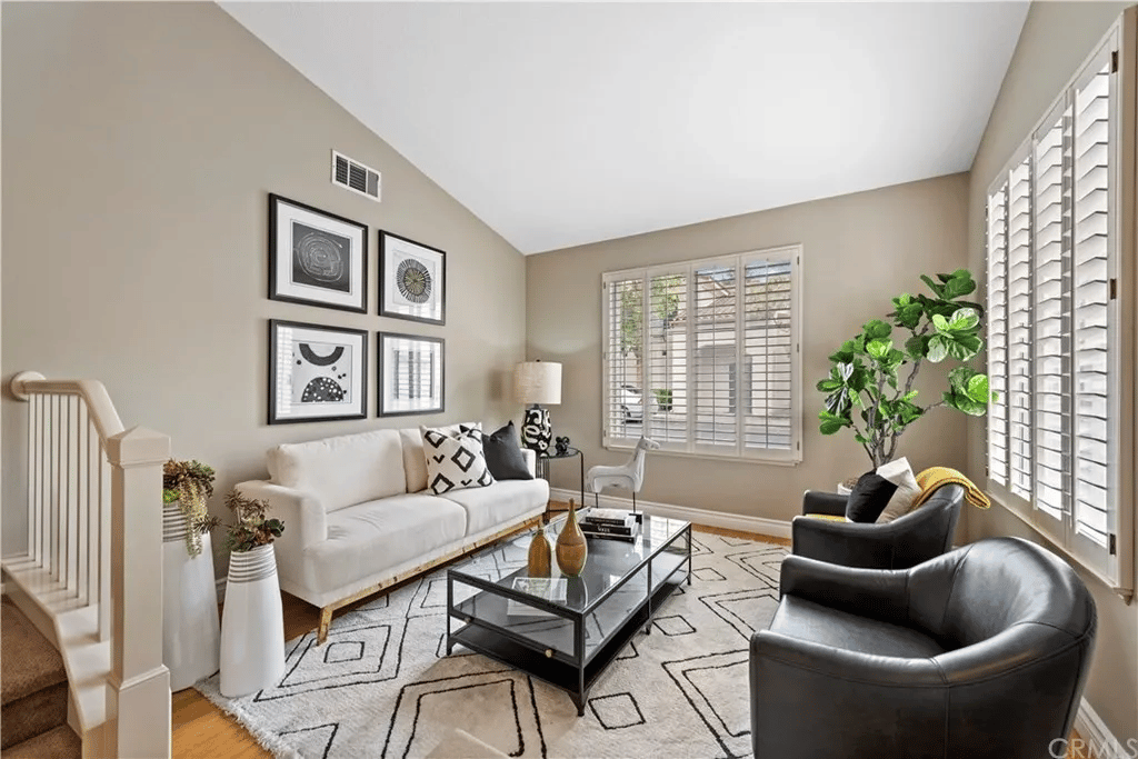 123 Colony Way