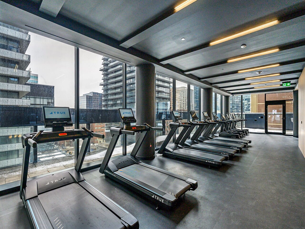 55 Charles St E Unit: 2604