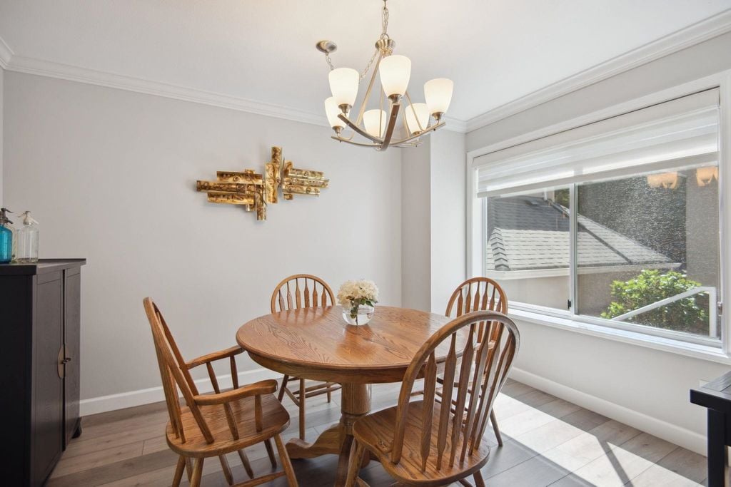 72 Jamieson Ct, #28