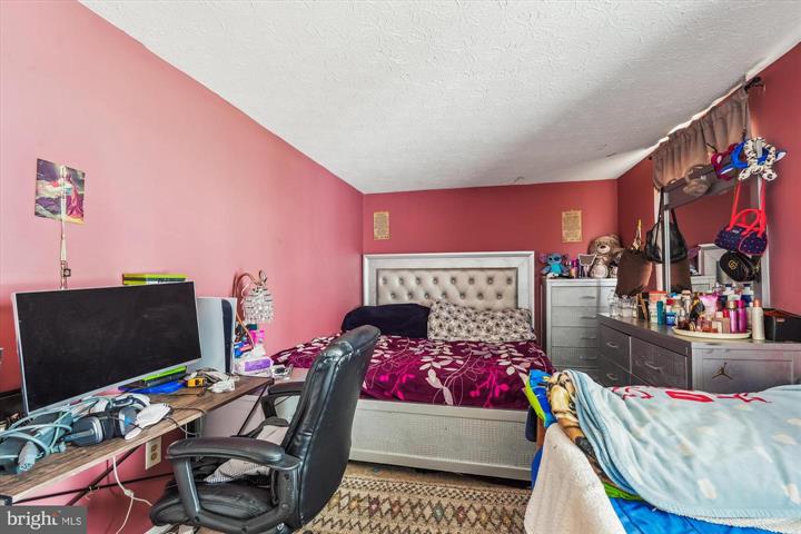 536 Riggs Ct