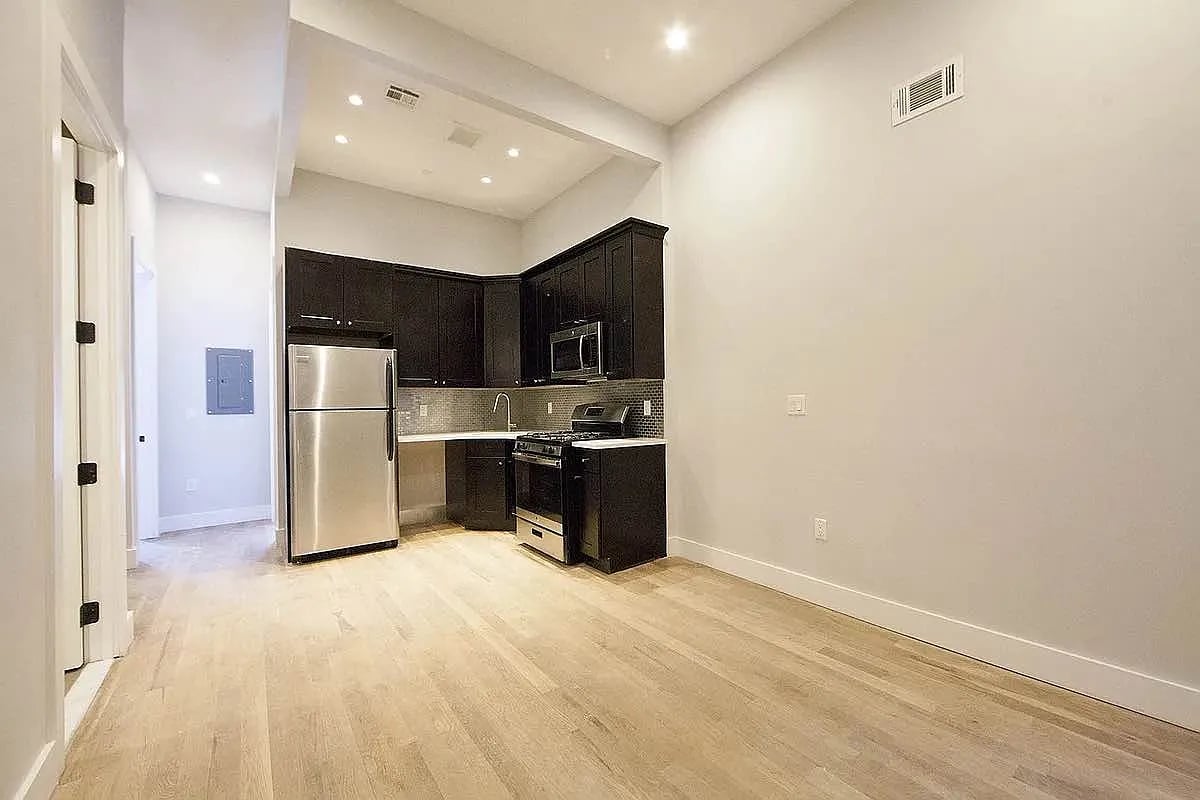 613 Woodward Ave 1B